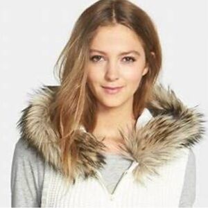 Orvis cream sweater vest with fur hood M